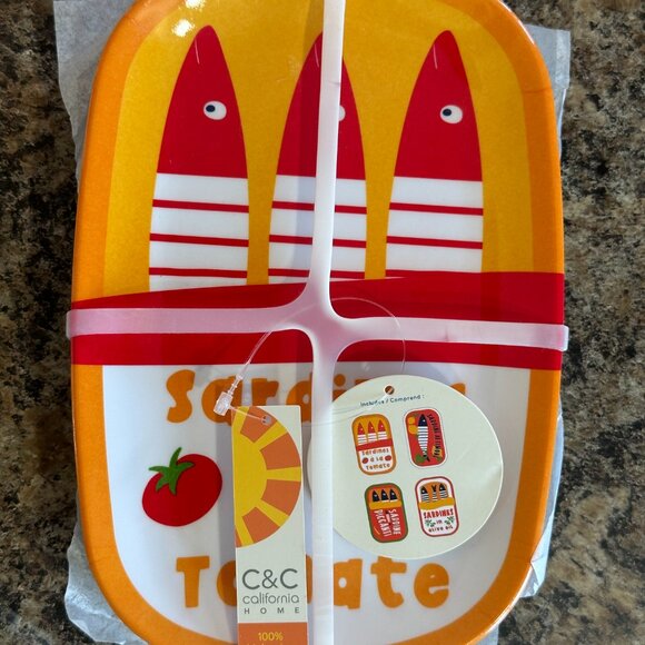 NWT Les Sardines Graphic Print T Shirt w/4 Matching Tapas Plates - Picture 6 of 9